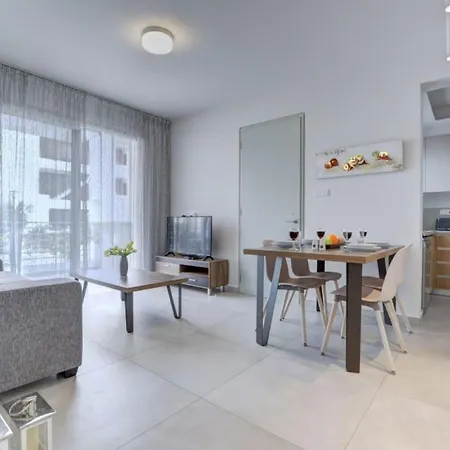 Mythical Sands Ground Floor For 6 Persons * 파라림니