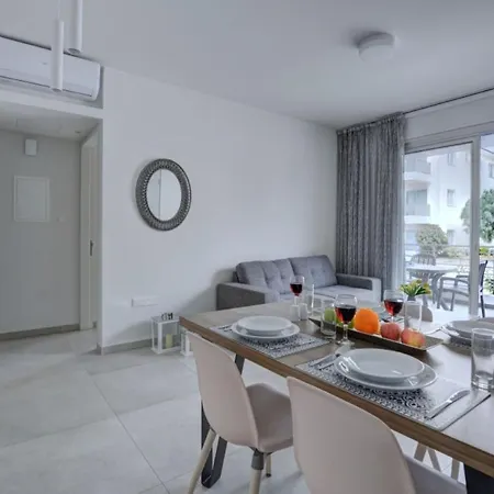 Mythical Sands Ground Floor For 6 Persons
