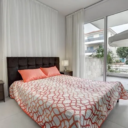 Mythical Sands Ground Floor For 6 Persons Apartman Paralímni